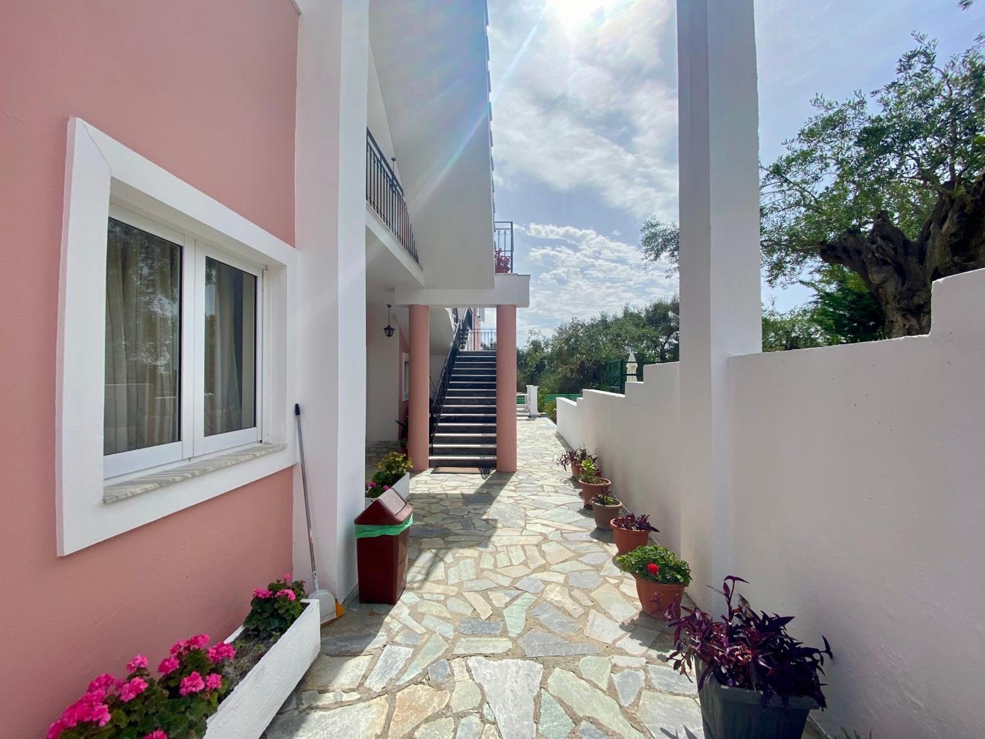 Thomas Apartments Dassia  Exterior foto
